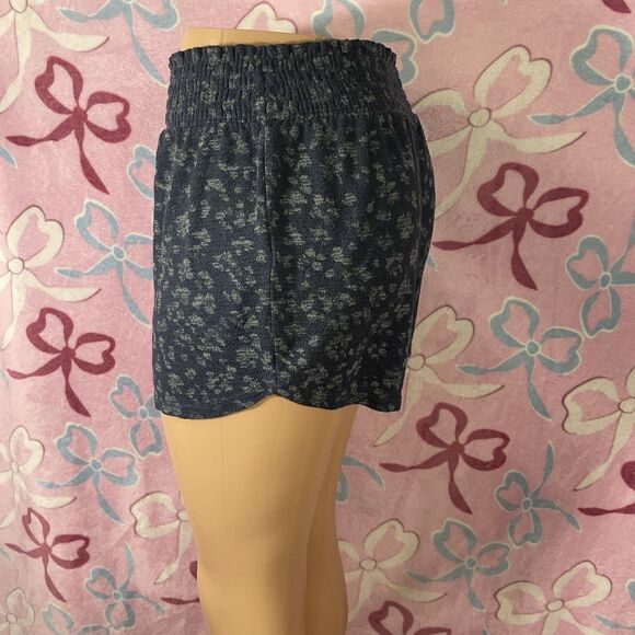 Gapbody Blue Casual Spring Lounge Floral Shorts Size Medium - Picture 7 of 7